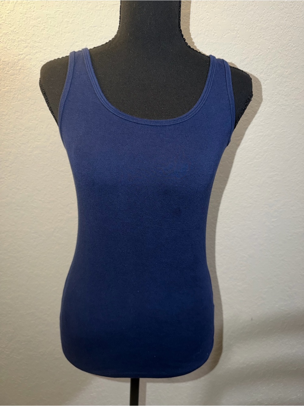 a.n.a Women's Navy Blue Scoop Neck Tank Top
